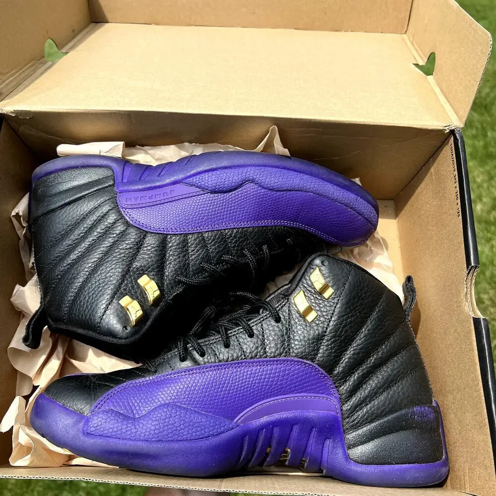 Jordan Men's Athletic Shoes Black & Purple - Picture 9 of 10